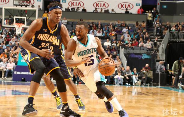 低平球划过 低平球划过